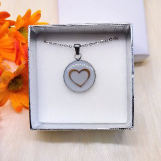 Srdíčko z vlásků ❤️ www.vzpominkovesperky.cz #vlasy #sperky #vlastnitvorba #handmade #sperkspribehem #vzpominkovesperky...