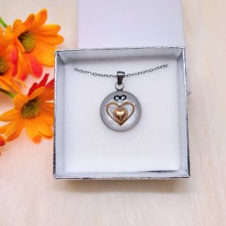 Jedno speciální přání ❤️ srdíčko z dětských vlásků v kombinaci se zlatým srdíčkem. www.vzpominkovesperky.cz #srdce...